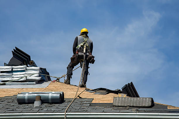 Professional Roofing technician working in Wamego, KS